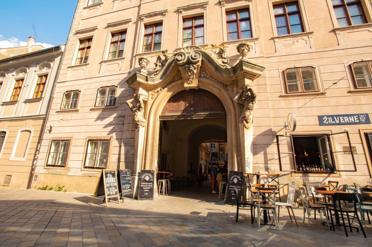 Highnest Apartments Bratislava Eksteriør billede